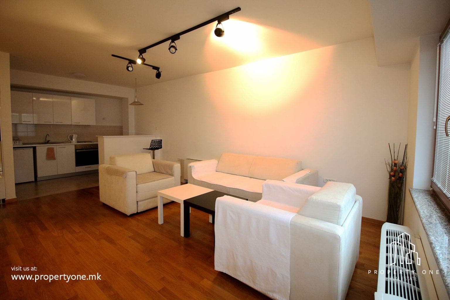 Стан во Центар - За Изнајмување - Центар - Слика 2