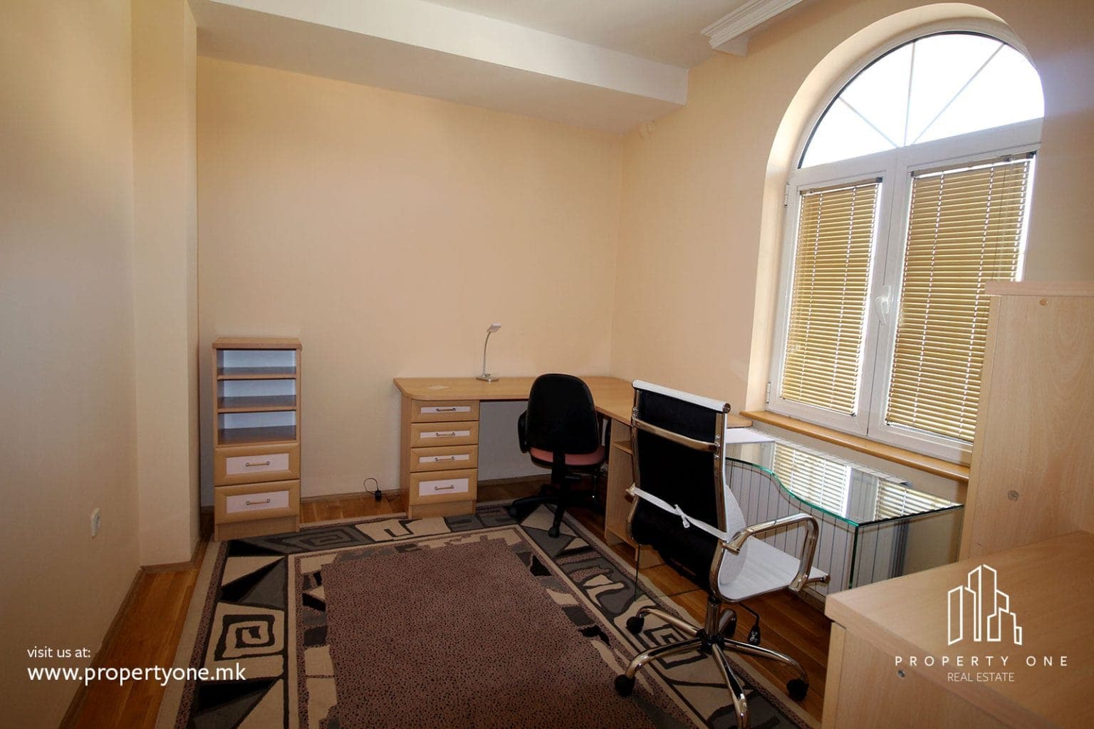 House of 220m² in Kozle - For Rent - Skopje - Image 8