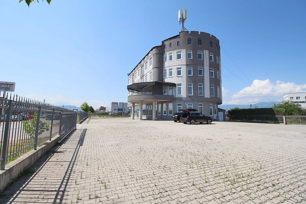 Business space + Warehouse in Vizbegovo - For Rent - Karposh - Image 1