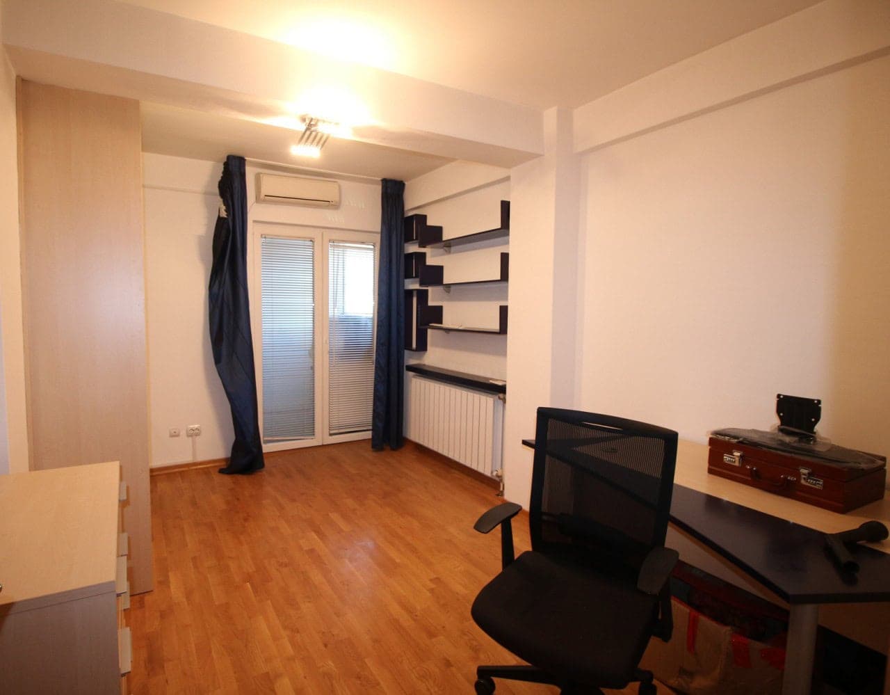 Ексклузивен стан во Центар - За Изнајмување - Центар - Слика 9