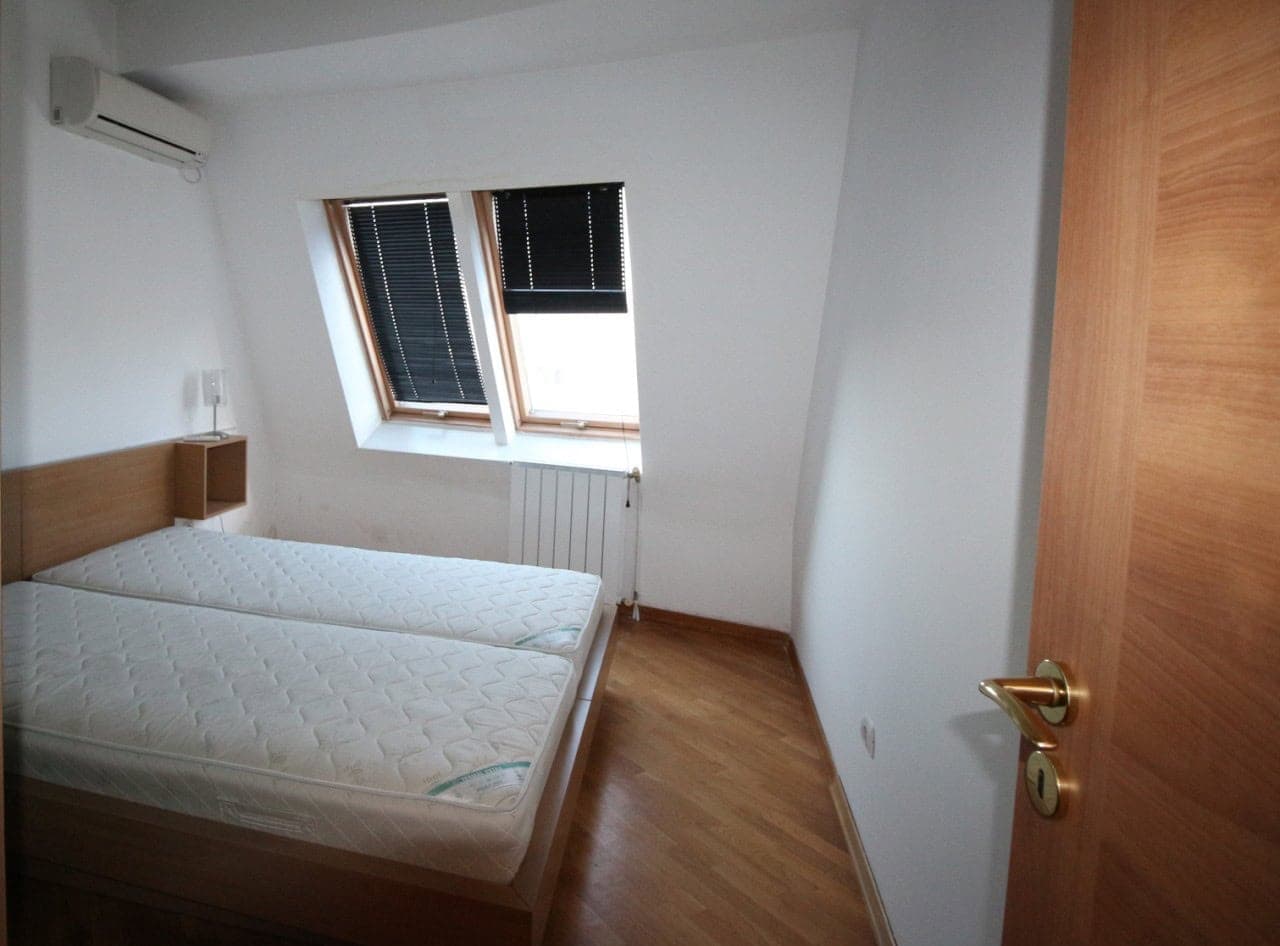 Ексклузивен стан во Центар - За Изнајмување - Центар - Слика 12