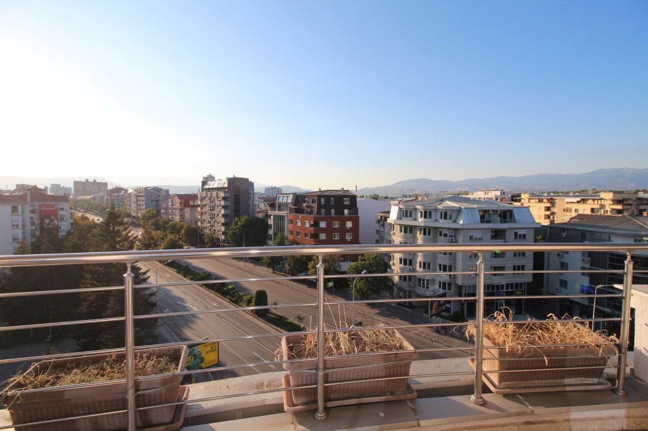 Ексклузивен стан во Центар - За Изнајмување - Центар - Слика 1