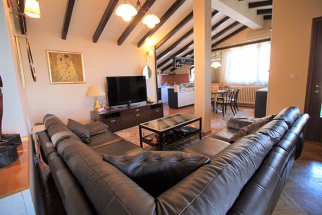 House with yard in Crniche - For Sale - Crniche - Image 14