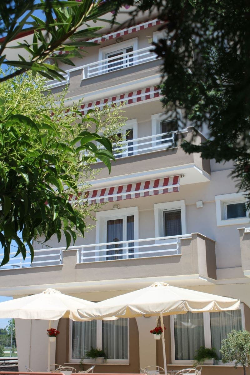Hotel on great location in Greece - 2