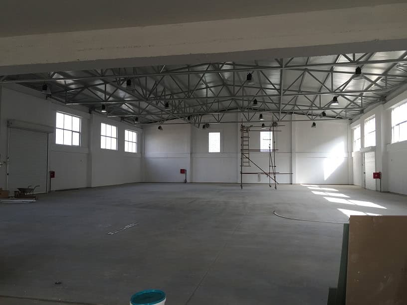 Деловен објект во Илинден - За Изнајмување - Илинден