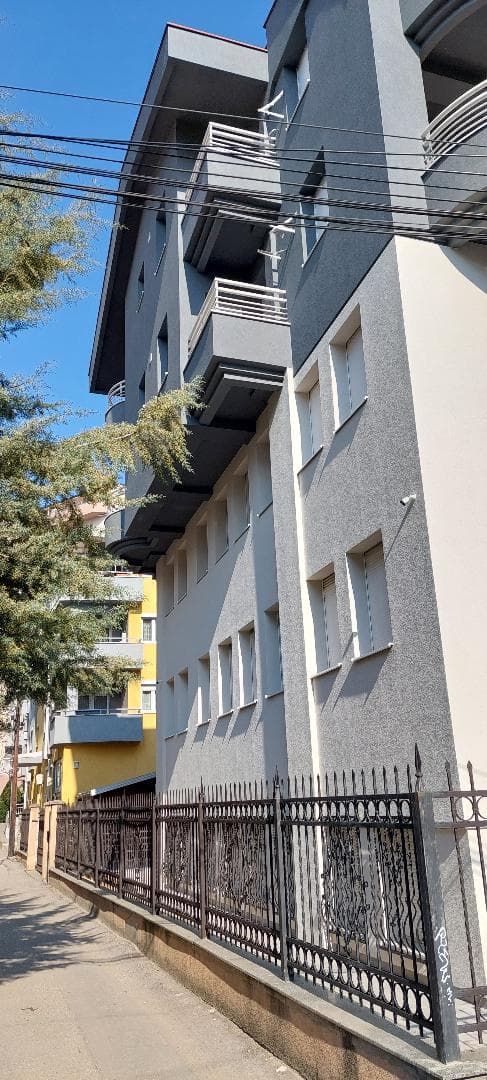 Деловно/станбен објект 893м2 во Кисела Вода - За Продажба - Кисела Вода - Слика 4