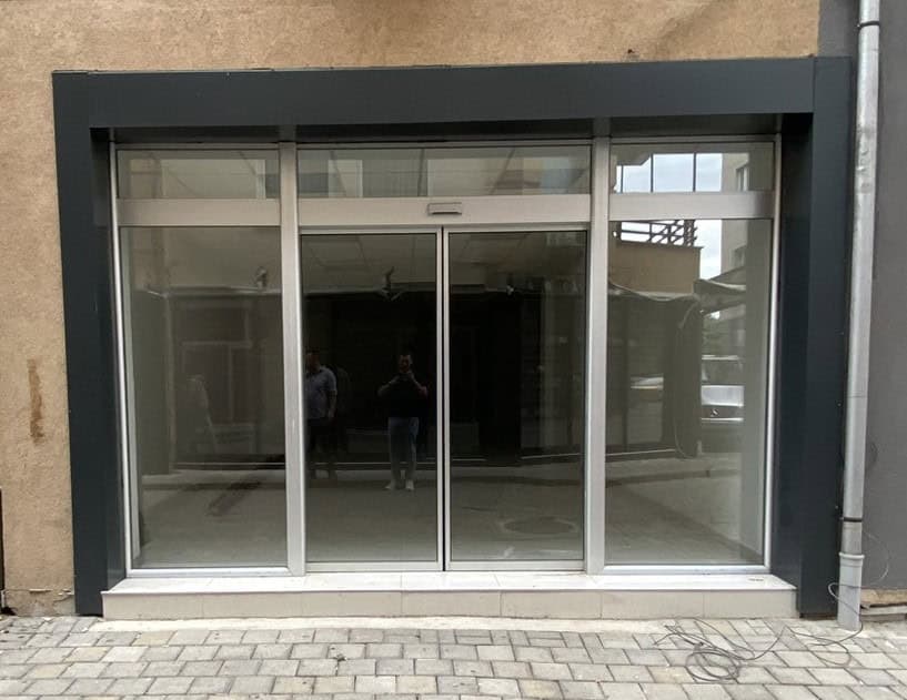 Деловен простор 550м2 во Центар - За Изнајмување - Центар - Слика 2