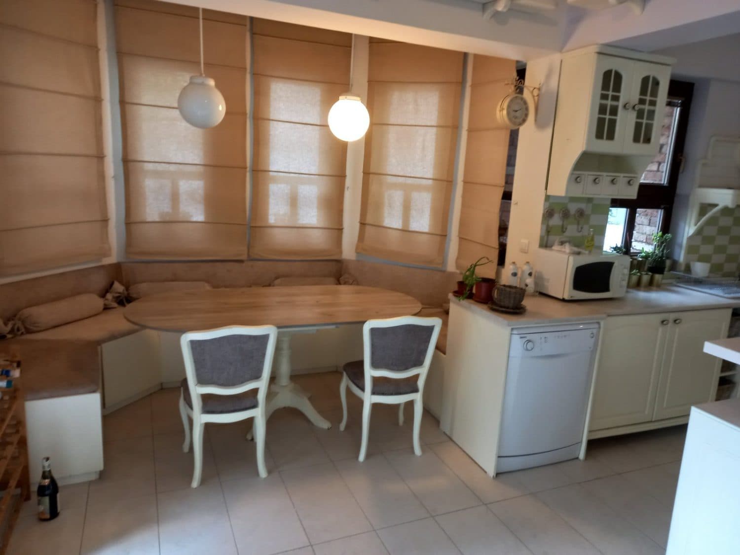 Куќа 566м2 со простран зелен двор во Бардовци - За Продажба - Бардовци - Слика 11