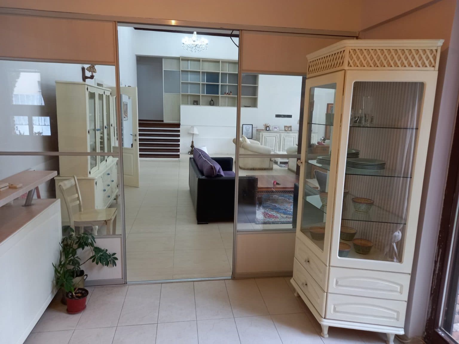 Куќа 566м2 со простран зелен двор во Бардовци - За Продажба - Бардовци - Слика 12