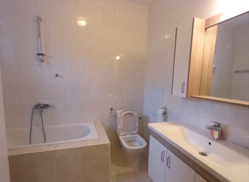 Kуќа 250м2 во Пржино - За Продажба - Кисела Вода - Слика 13