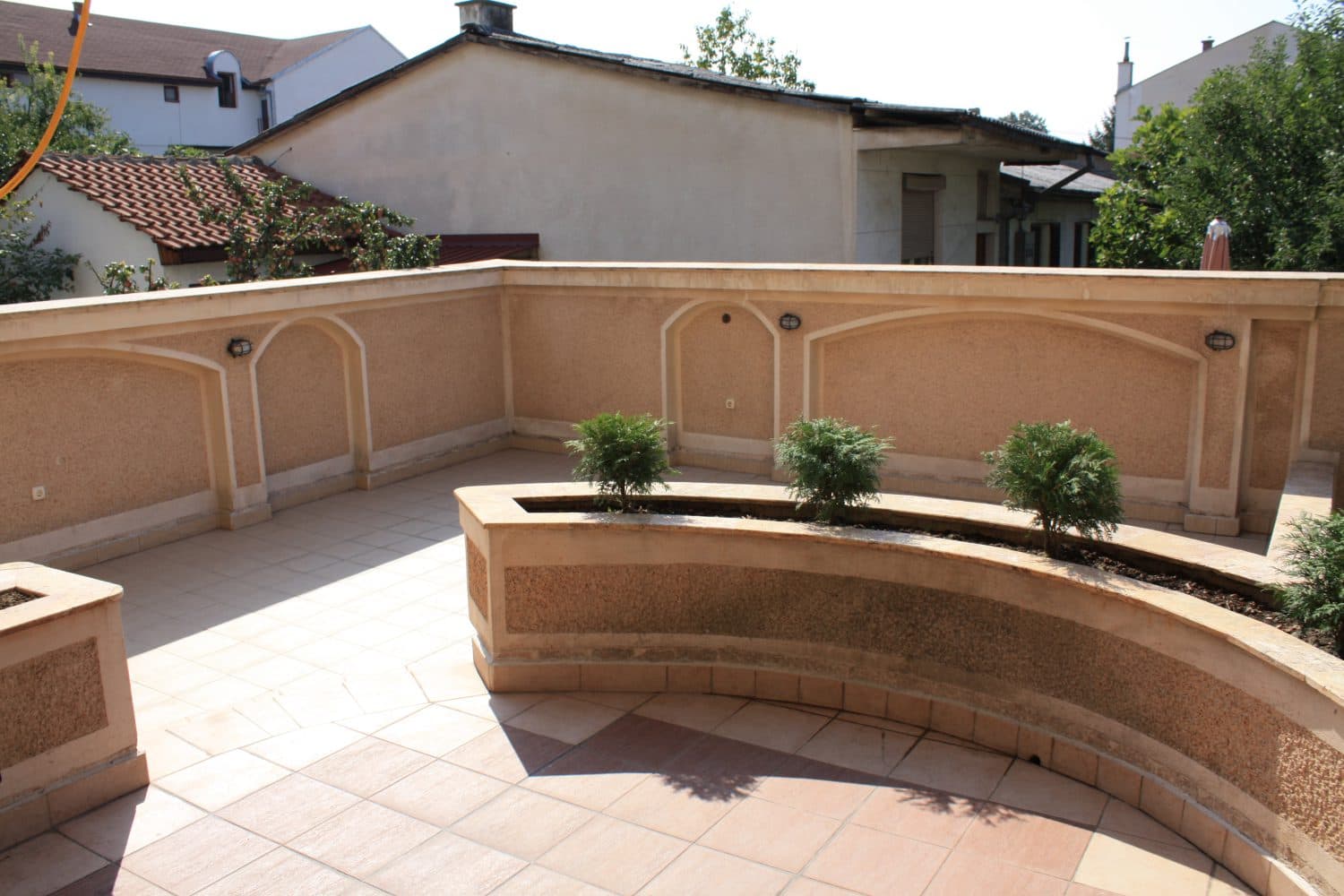 House on excellent location in Taftalidze - For Rent - Karposh - Image 3