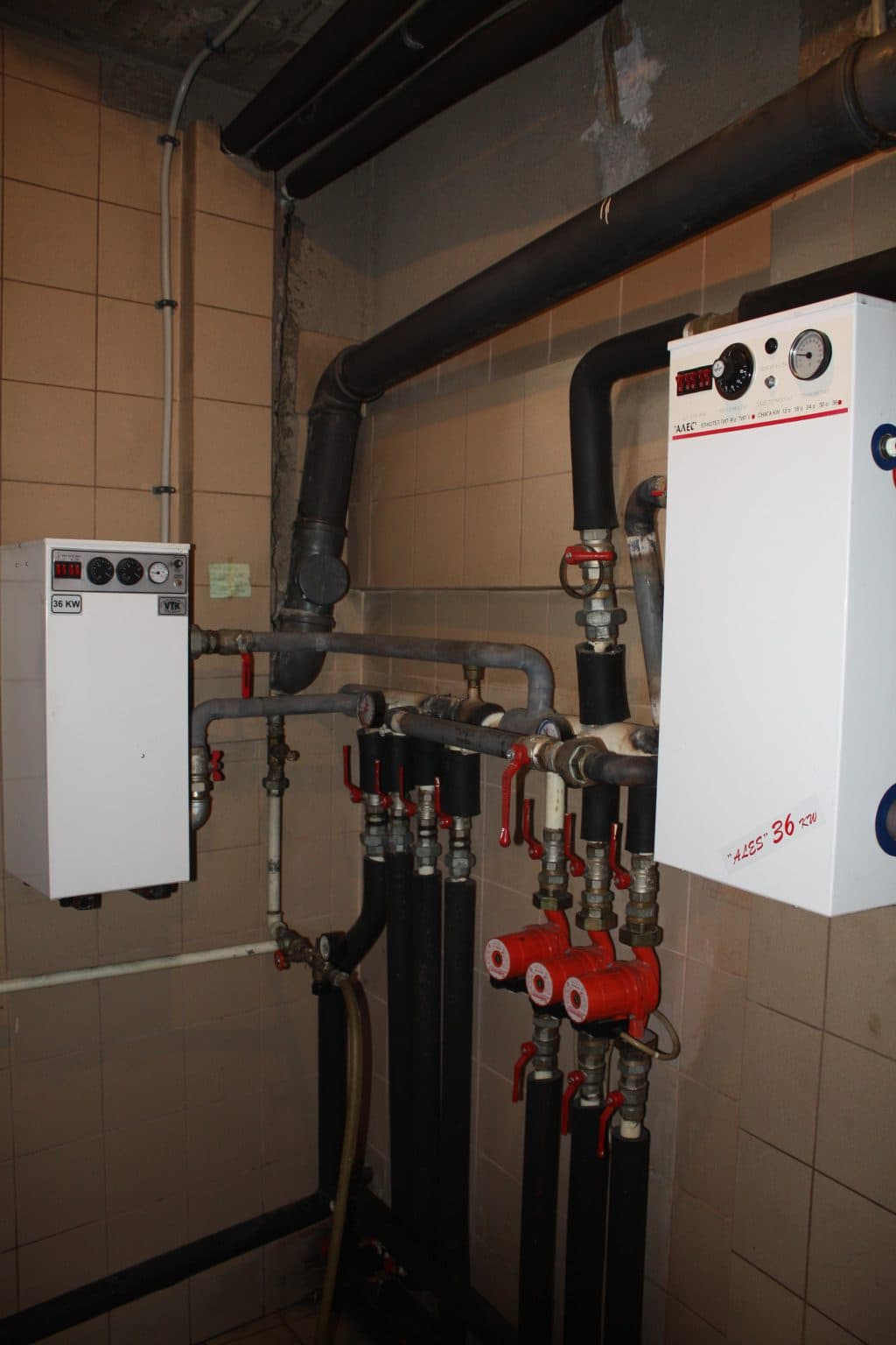 House on excellent location in Taftalidze - For Rent - Karposh - Image 14