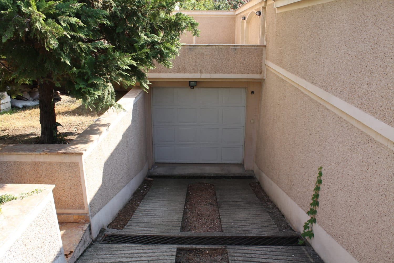 House on excellent location in Taftalidze - For Rent - Karposh - Image 16