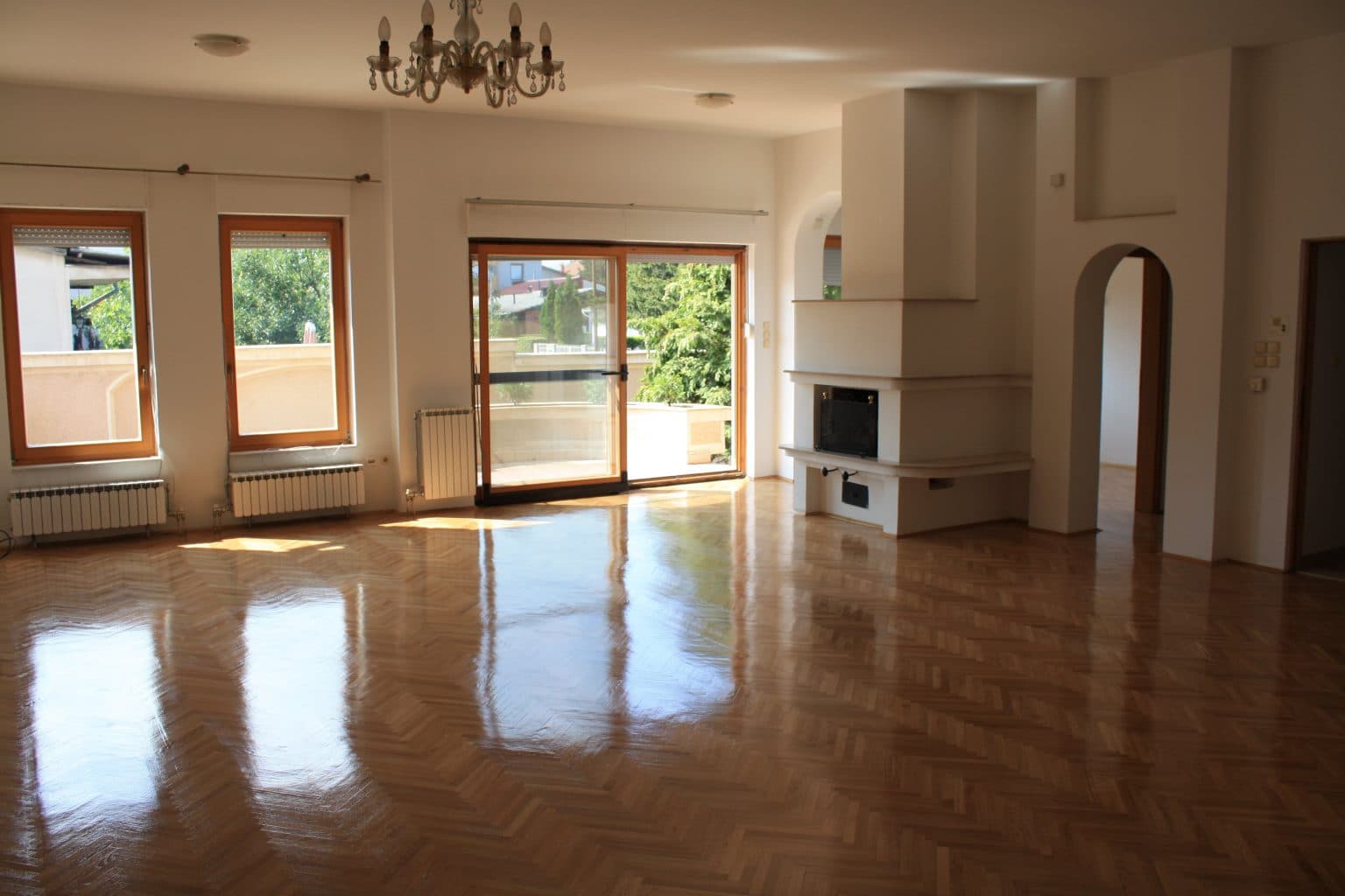 House on excellent location in Taftalidze - For Rent - Karposh - Image 8