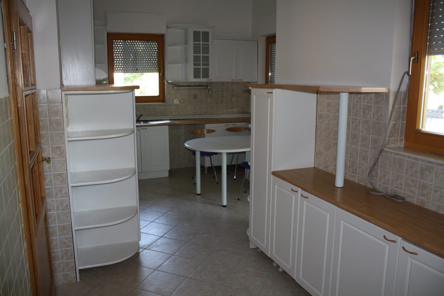 House on excellent location in Taftalidze - For Rent - Karposh - Image 18