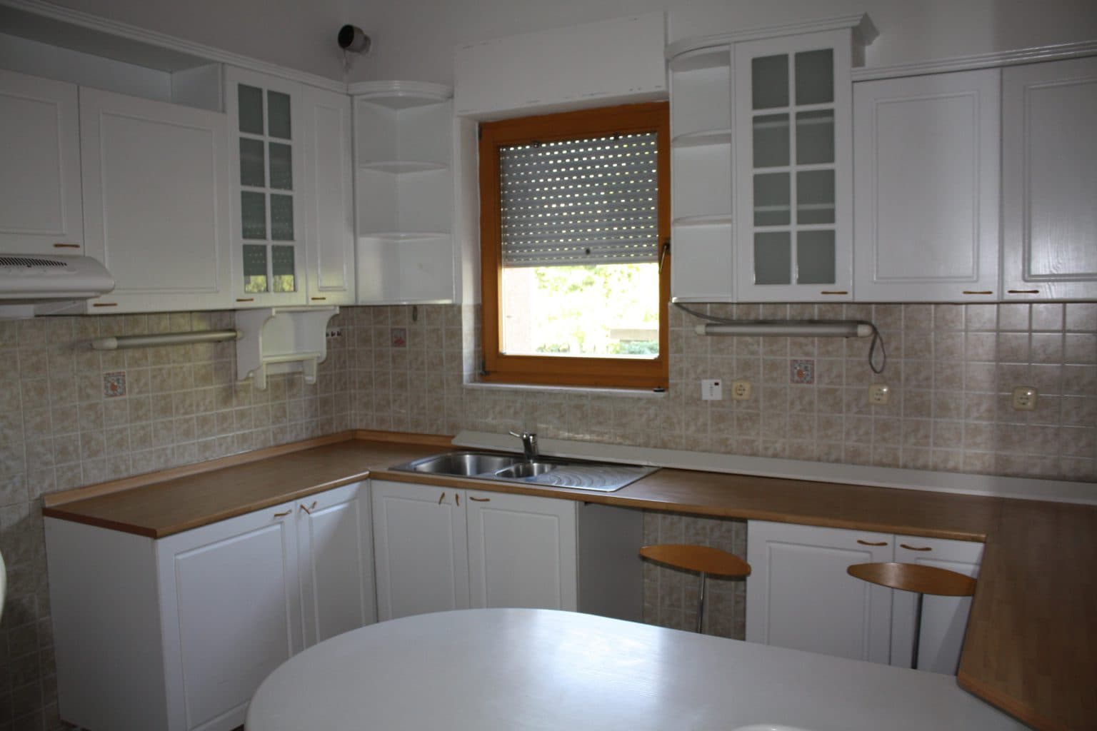 House on excellent location in Taftalidze - For Rent - Karposh - Image 19