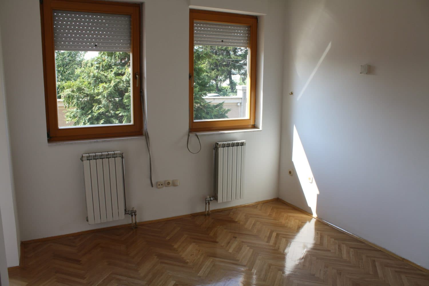 House on excellent location in Taftalidze - For Rent - Karposh - Image 21