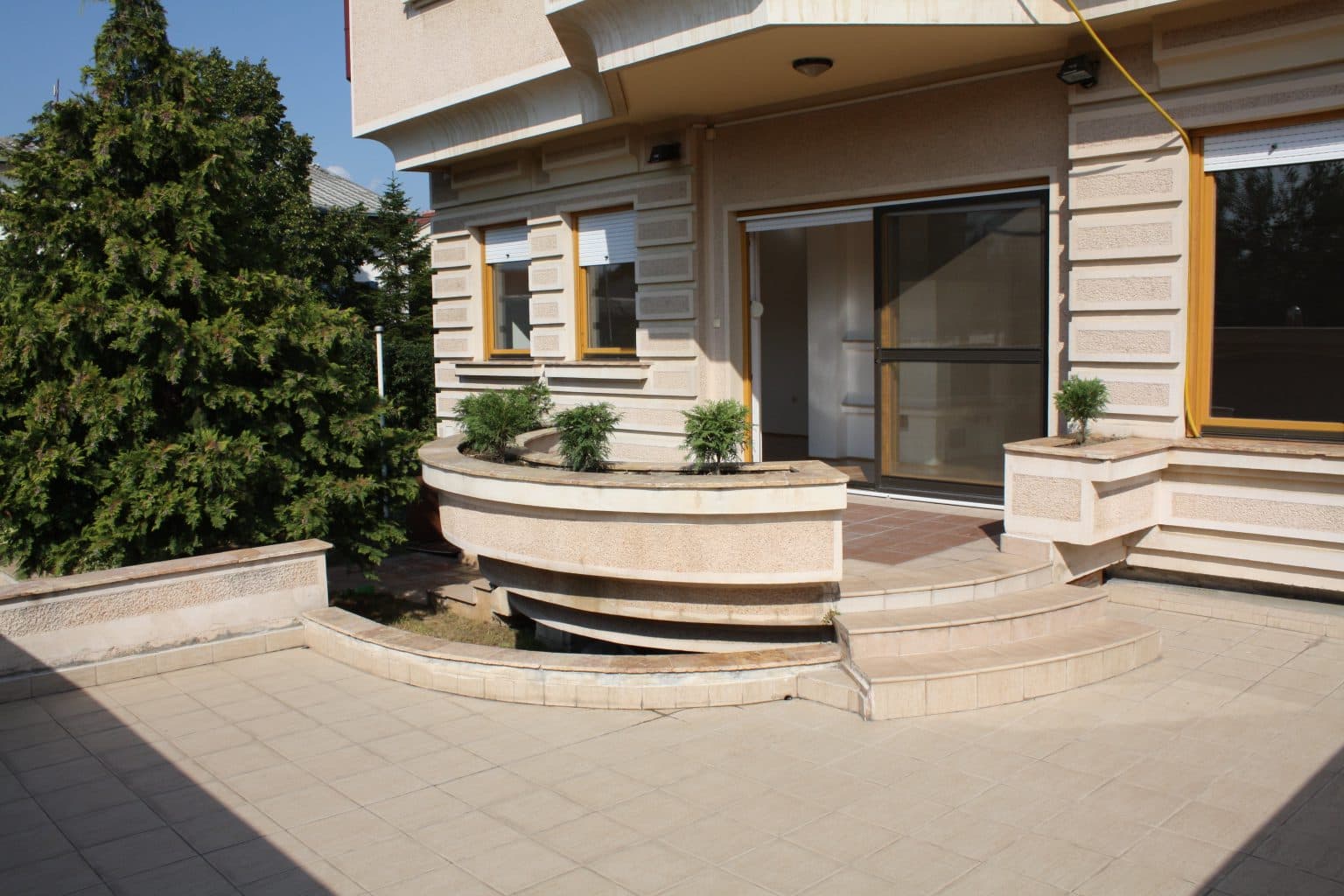 House on excellent location in Taftalidze - For Rent - Karposh - Image 6