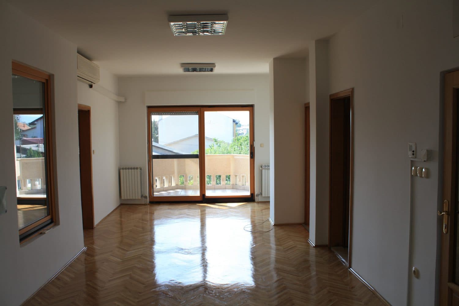 House on excellent location in Taftalidze - For Rent - Karposh - Image 24
