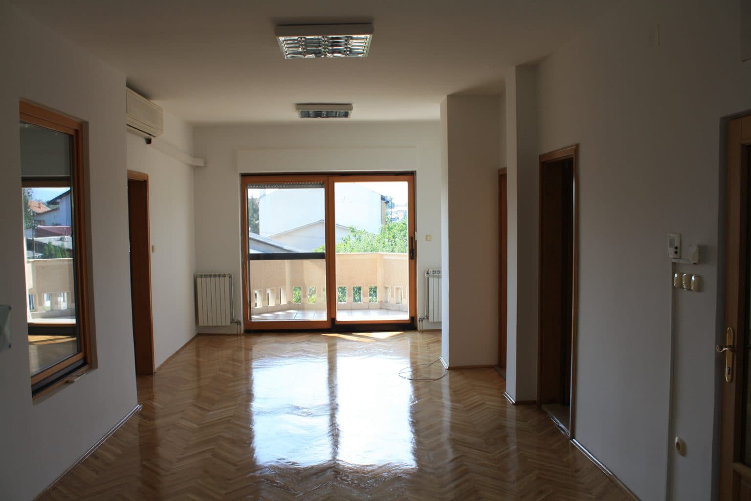 House on excellent location in Taftalidze - For Rent - Karposh - Image 24