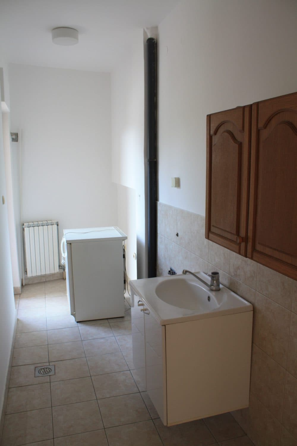 House on excellent location in Taftalidze - For Rent - Karposh - Image 25