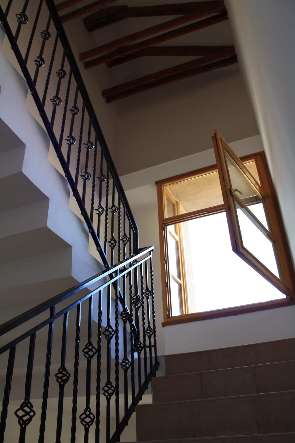 House on excellent location in Taftalidze - For Rent - Karposh - Image 28