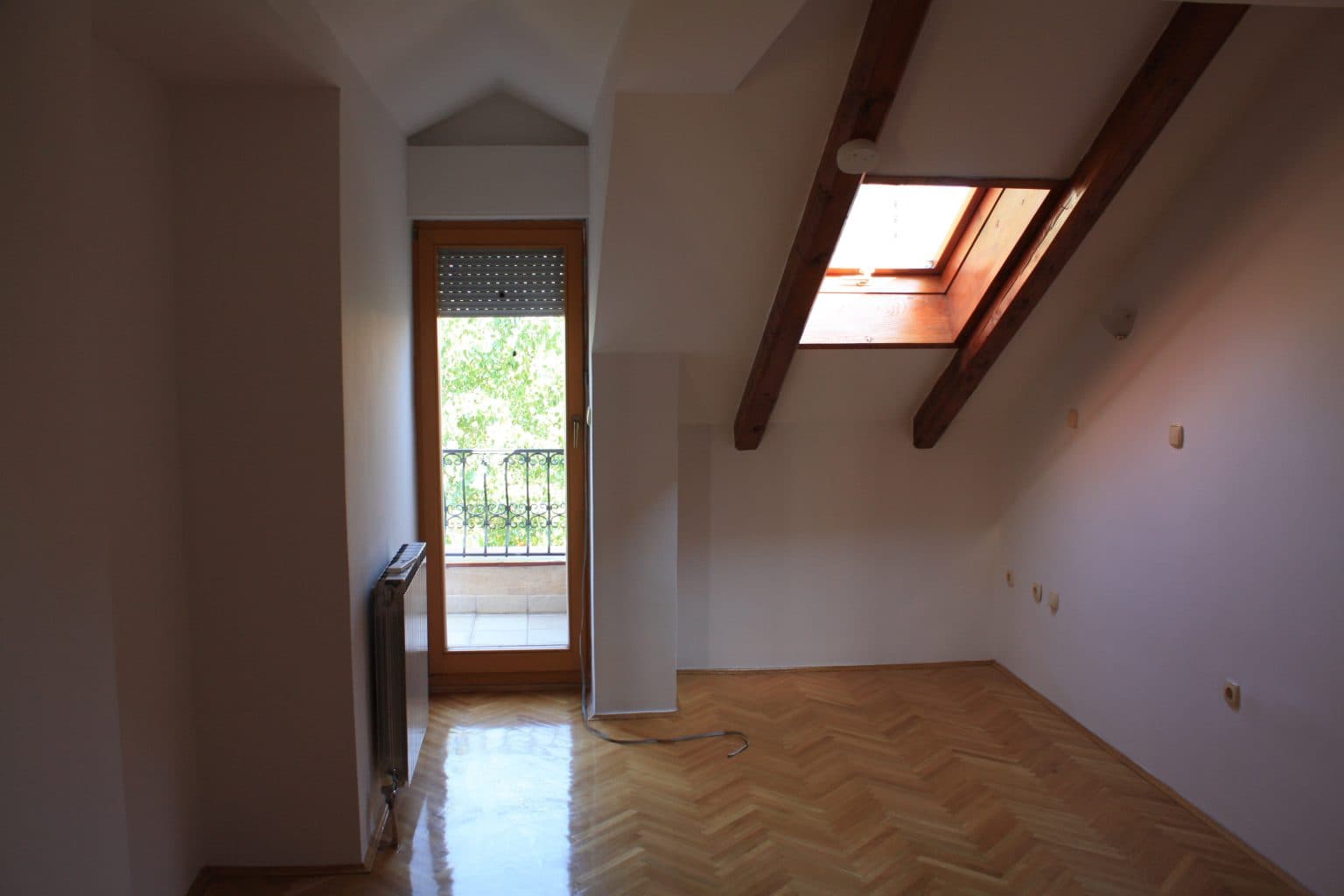 House on excellent location in Taftalidze - For Rent - Karposh - Image 30