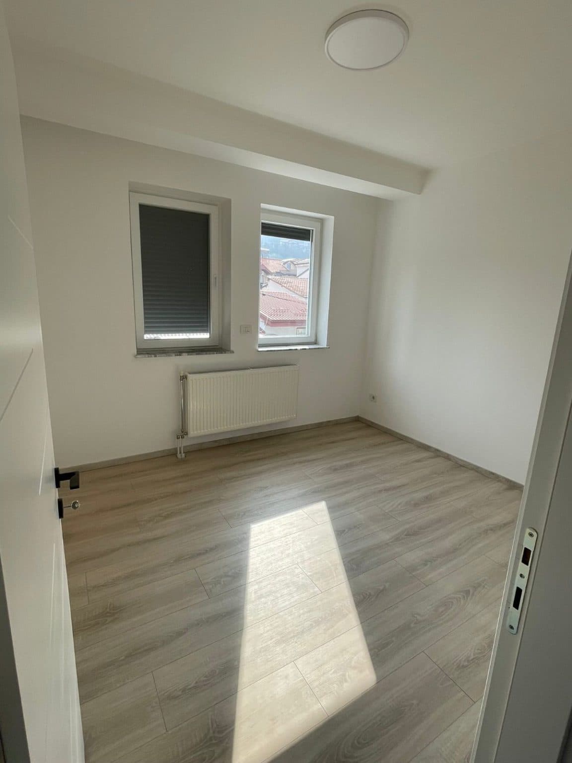 New modern house in Zhdanec - For Rent - Karposh - Image 8