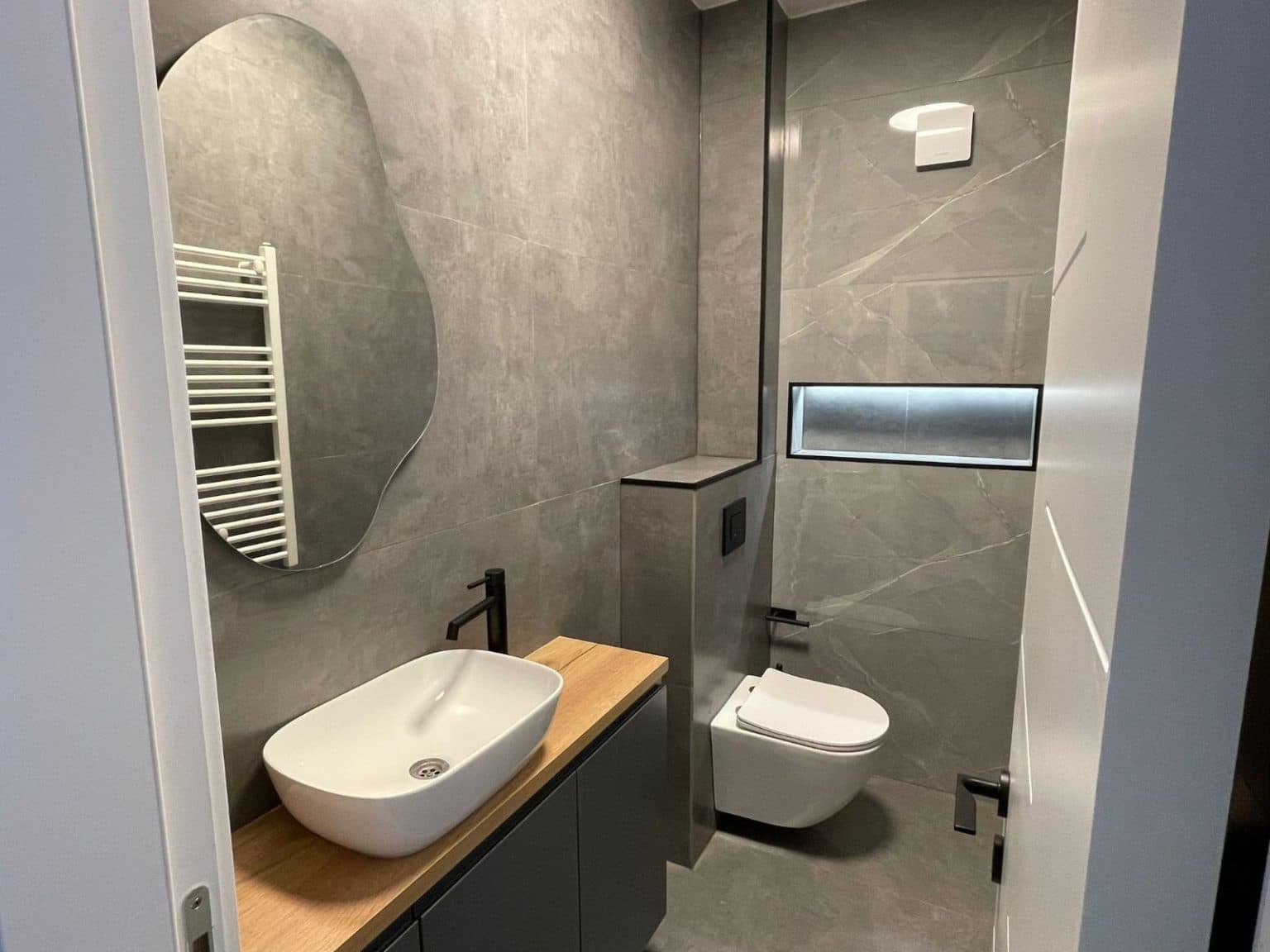 New modern house in Zhdanec - For Rent - Karposh - Image 9