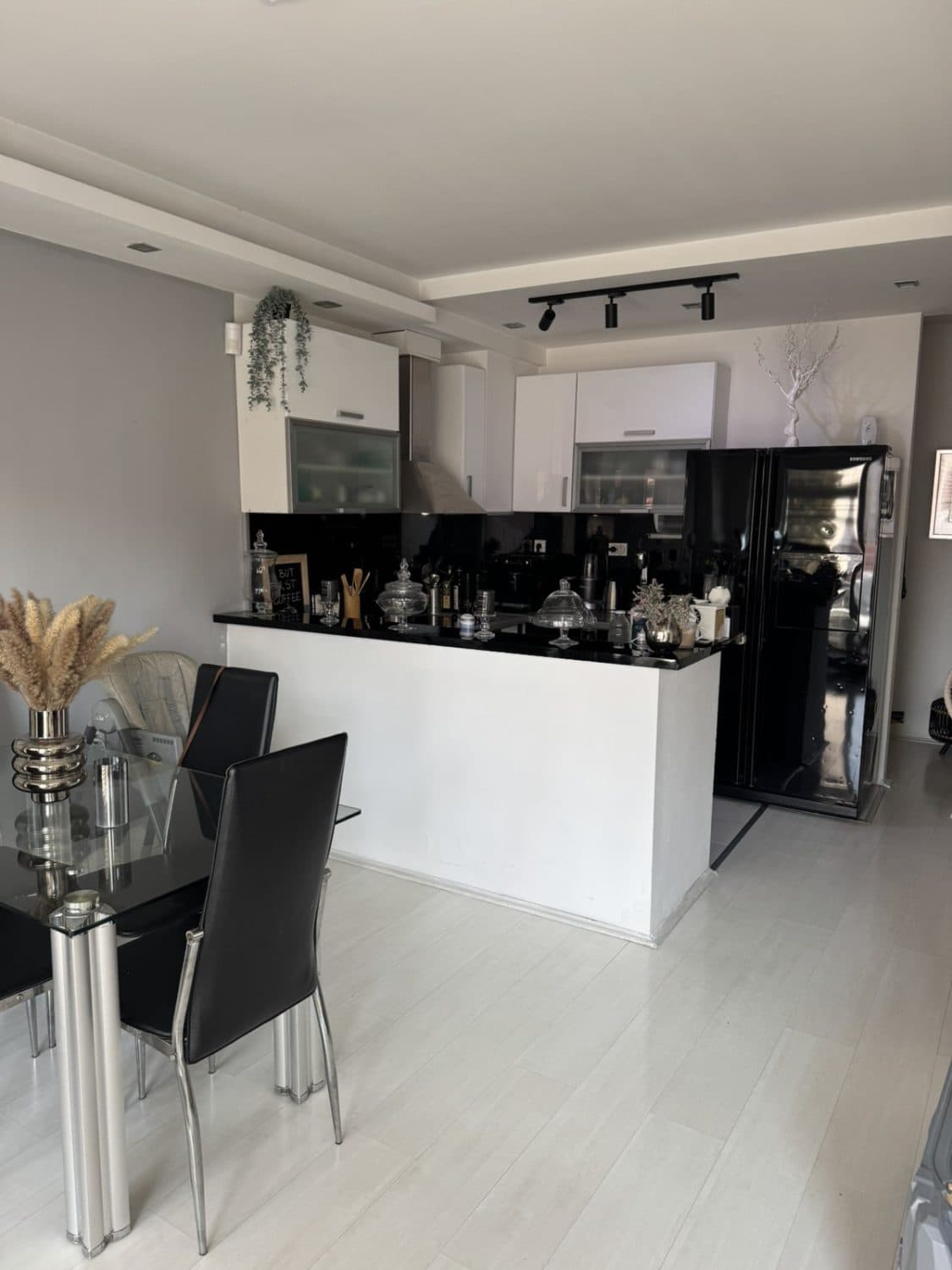 House 165m2 in Vlae - For Sale - Karposh - Image 3