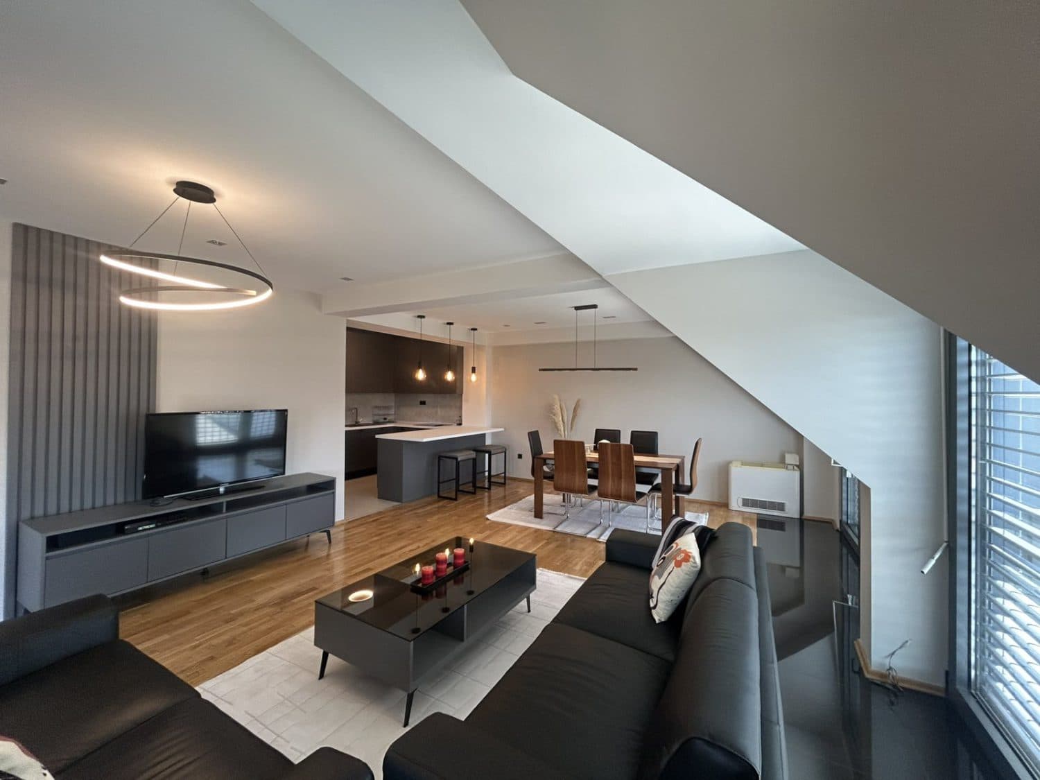 Модерен стан 140м2 во Црниче - За Изнајмување - Црниче - Слика 1