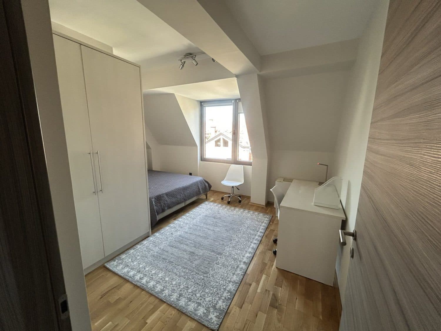 Модерен стан 140м2 во Црниче - За Изнајмување - Црниче - Слика 8