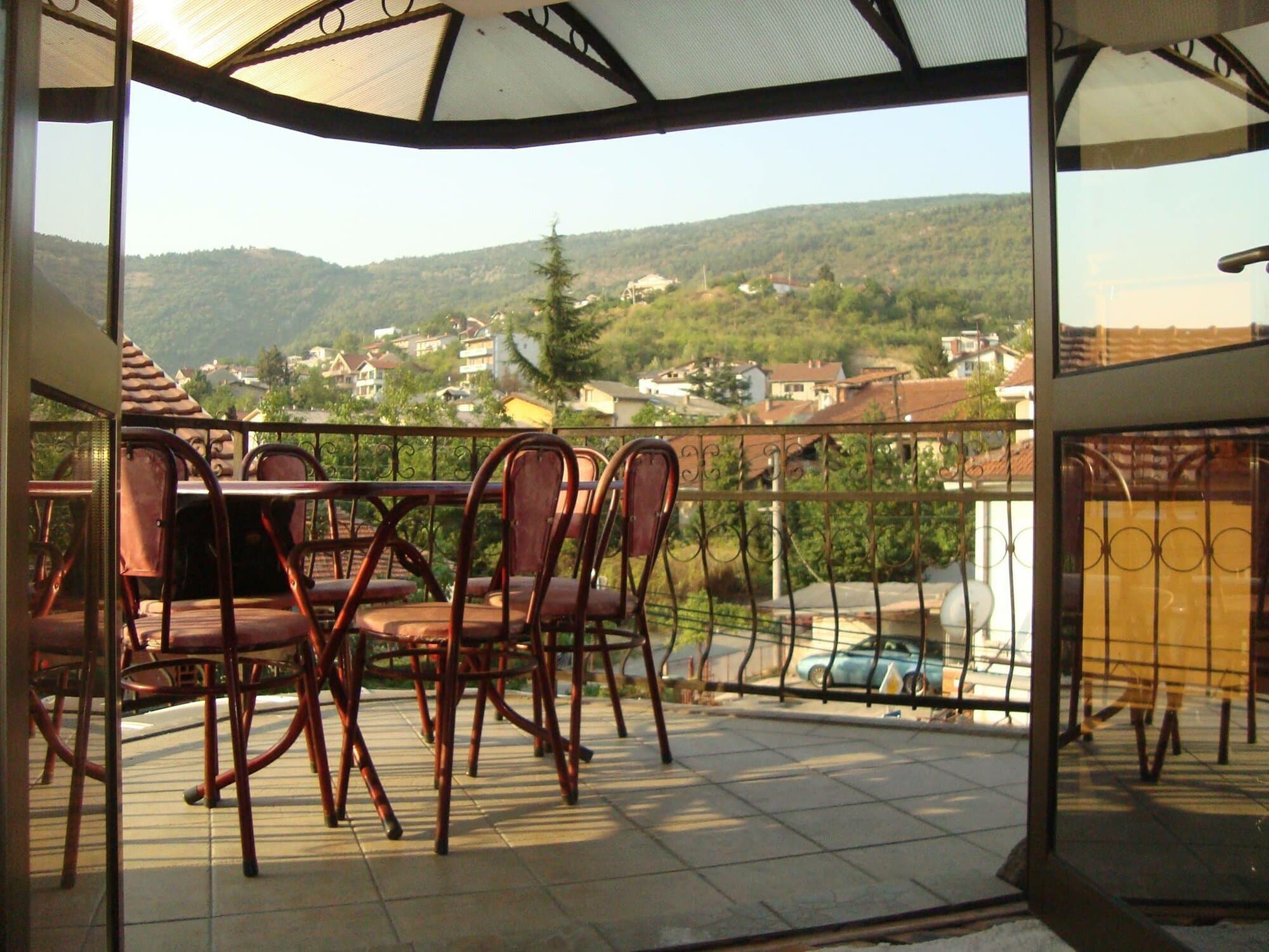 House 485m2 in Crnice - For Rent - Crniche