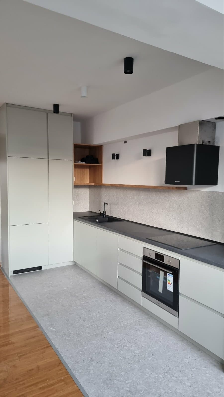 Apartment 89m2 in Aerodrom - For Sale - Aerodrom - Image 8