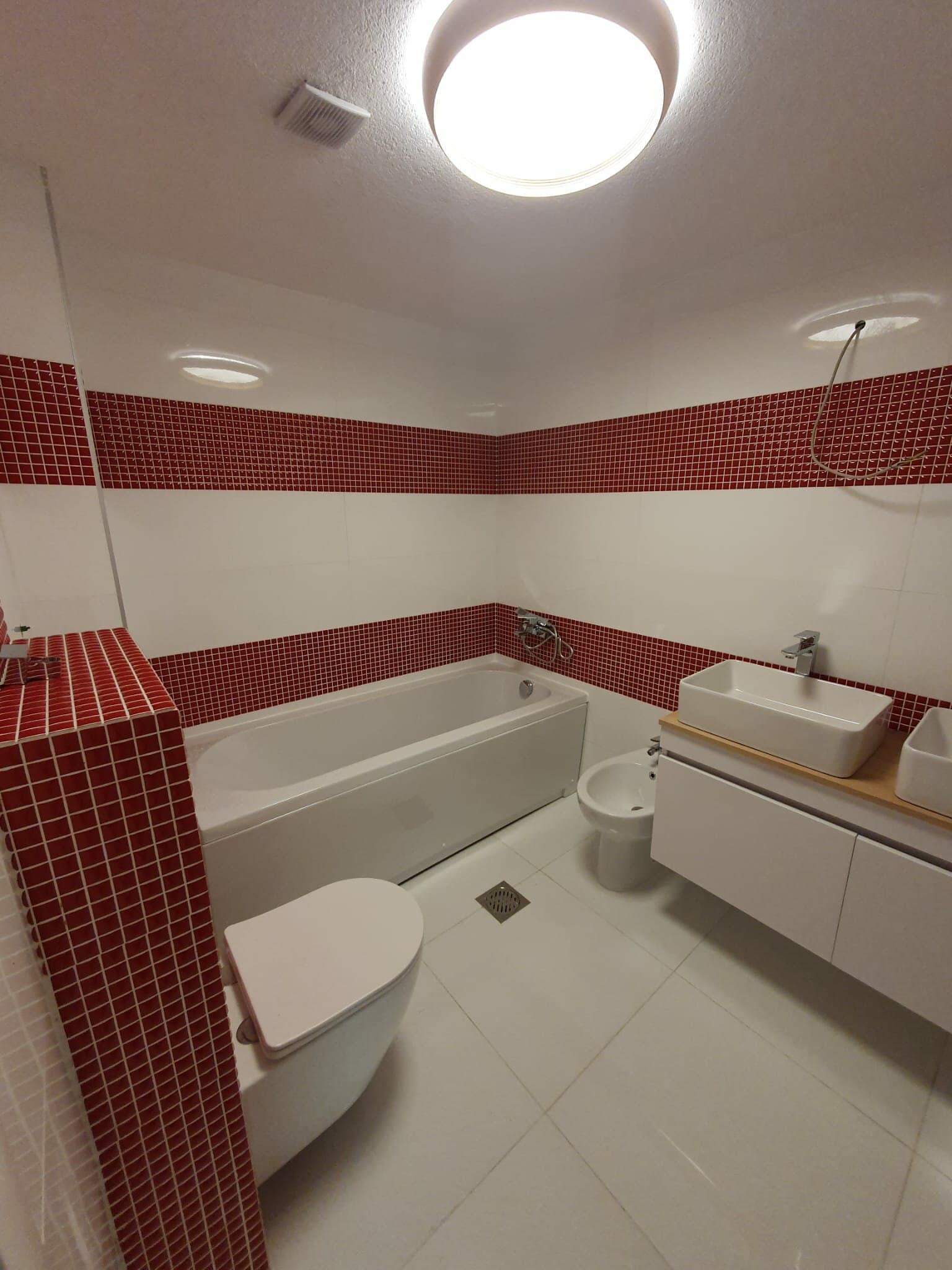 House 124m2 in Zhdanec - For Rent - Karposh - Image 17