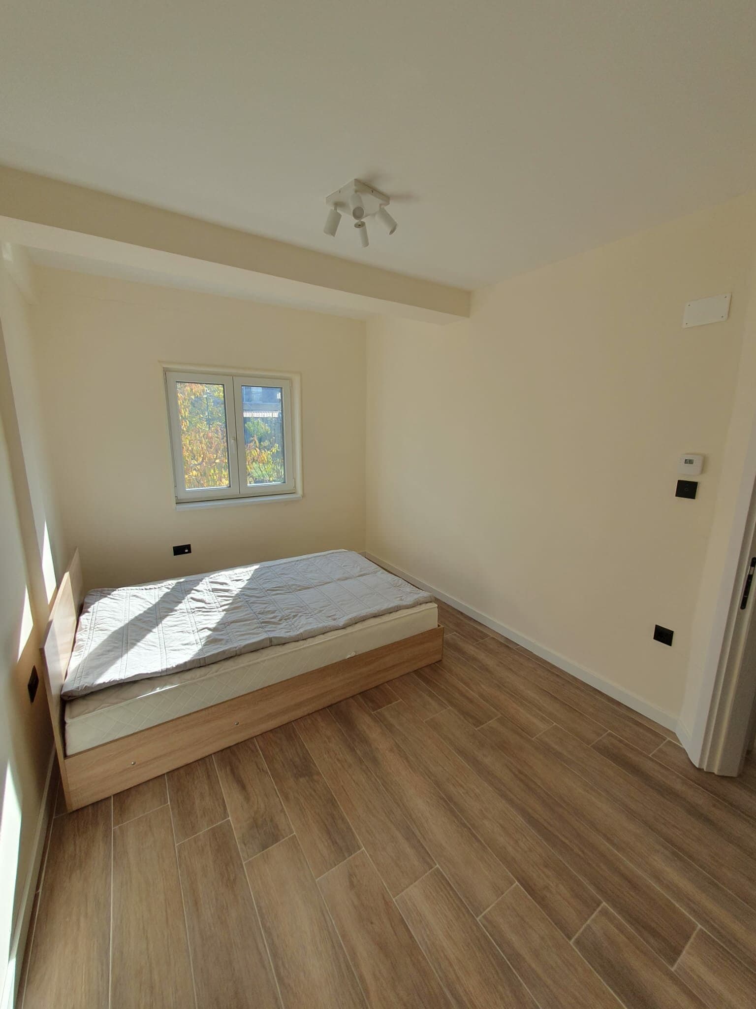 House 124m2 in Zhdanec - For Rent - Karposh - Image 11