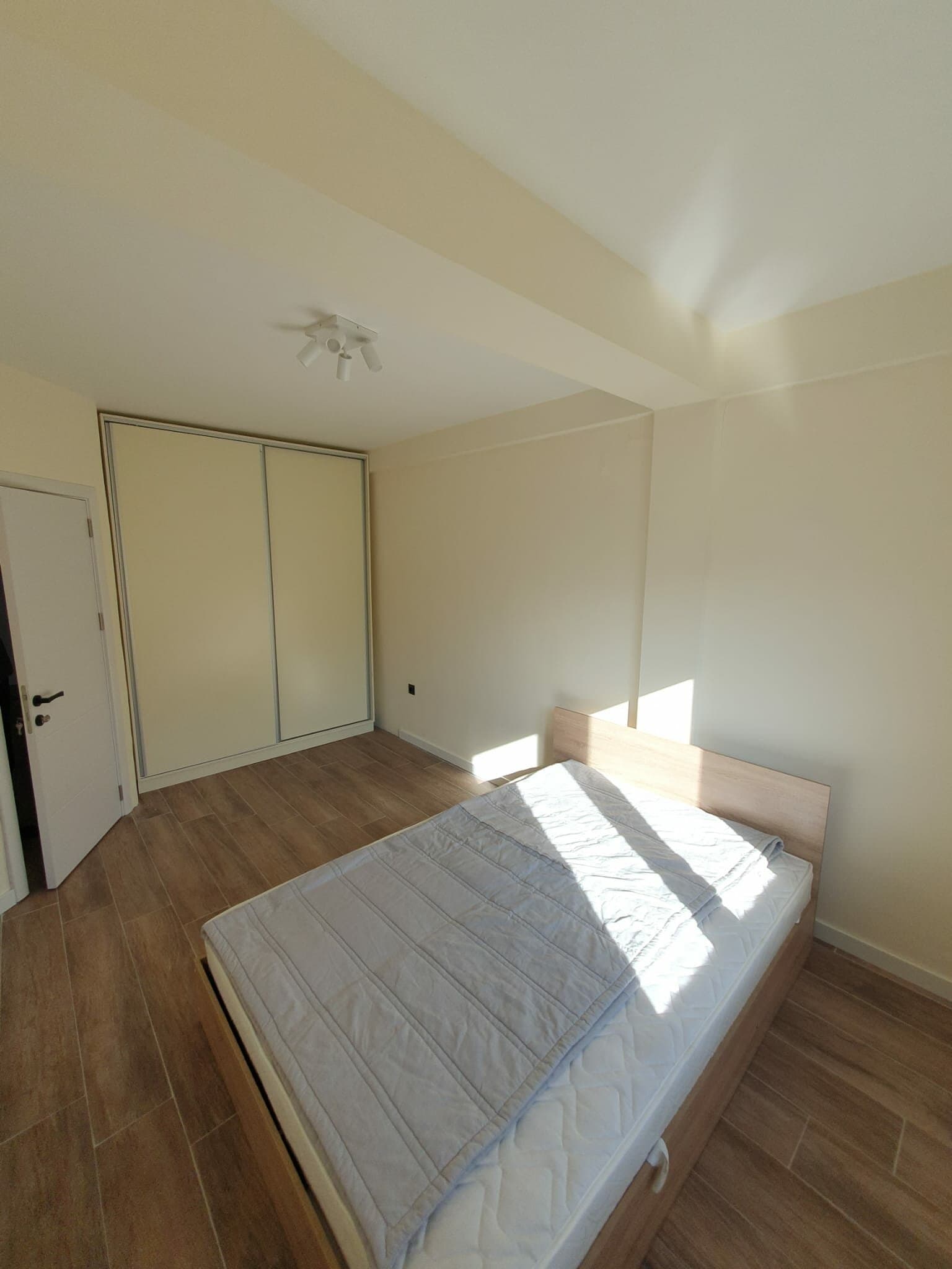 House 124m2 in Zhdanec - For Rent - Karposh - Image 14