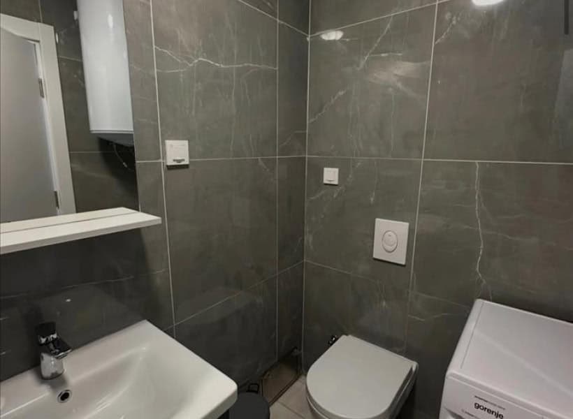 Комфорен стан 80м2 во East Gate - За Изнајмување - Скопје - Слика 7