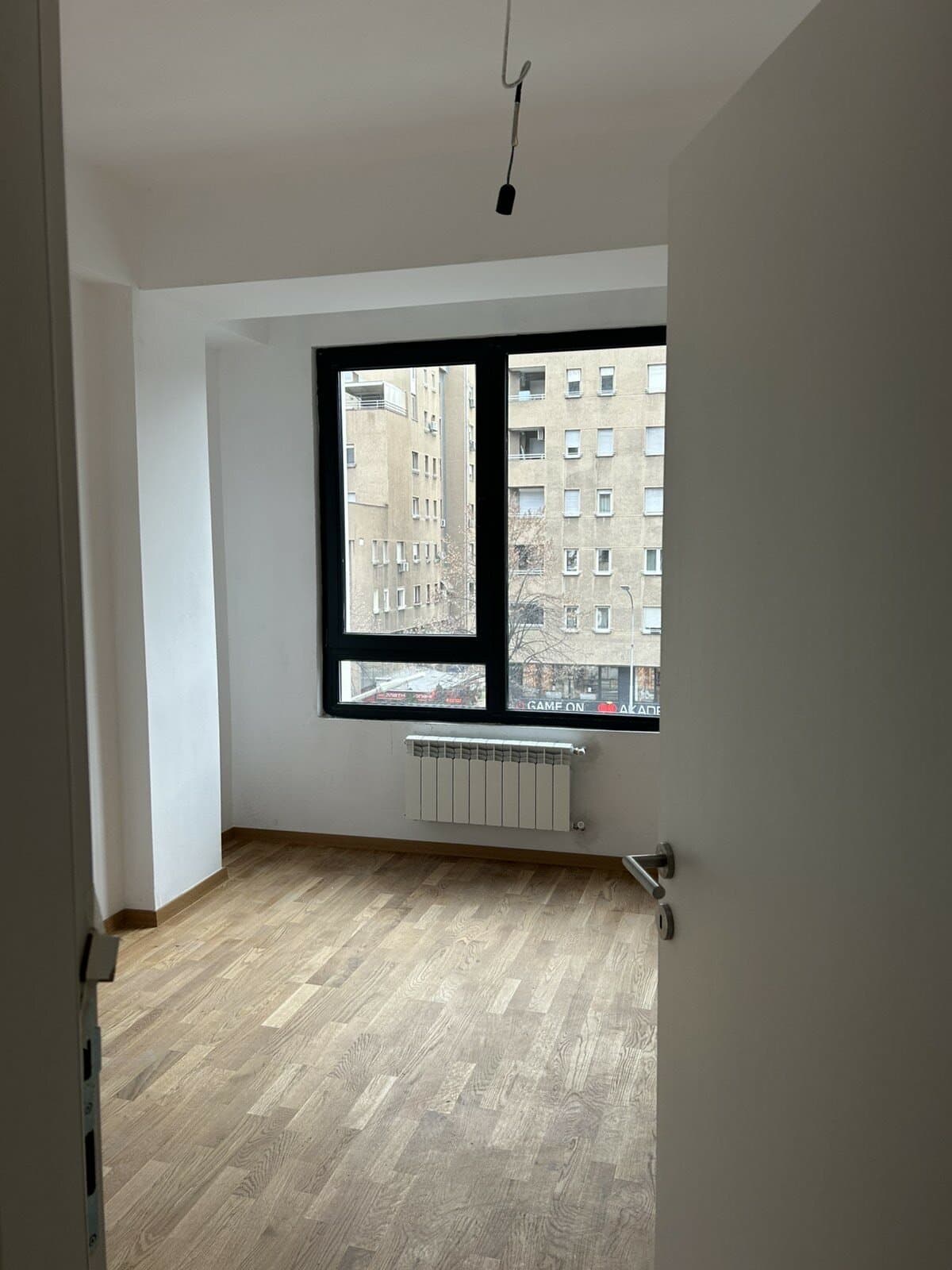 Деловен простор 80м2 во Центар - За Изнајмување - Центар - Слика 4