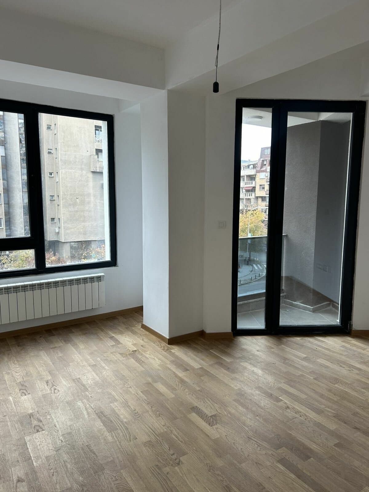 Деловен простор 80м2 во Центар - За Изнајмување - Центар - Слика 5