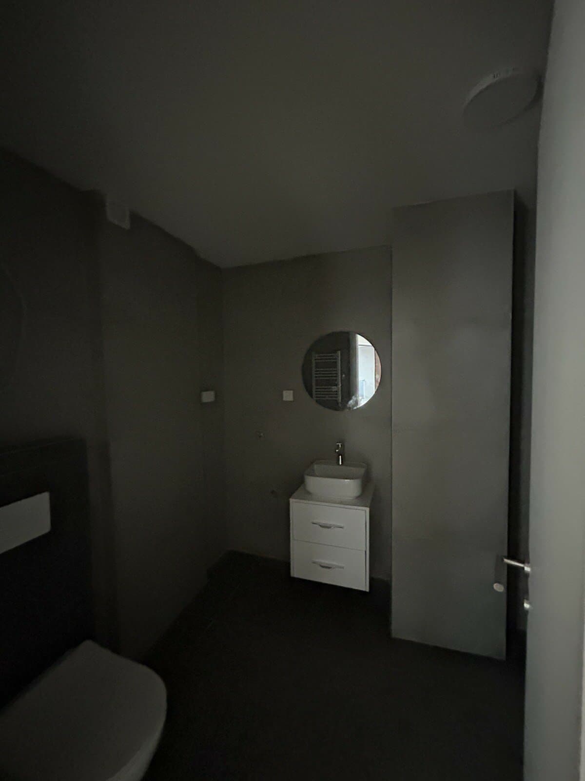 Деловен простор 80м2 во Центар - За Изнајмување - Центар - Слика 8