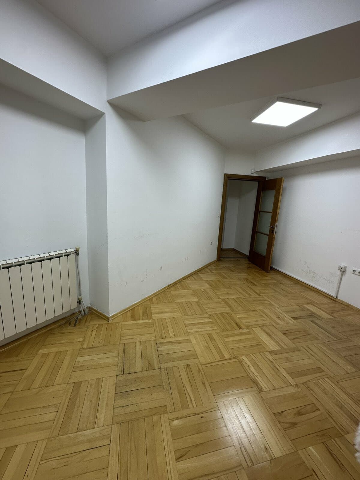 Деловен простор 193м2 во Центар - За Изнајмување - Центар - Слика 6