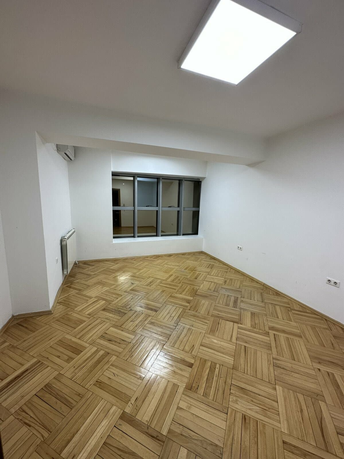 Деловен простор 193м2 во Центар - За Изнајмување - Центар - Слика 5