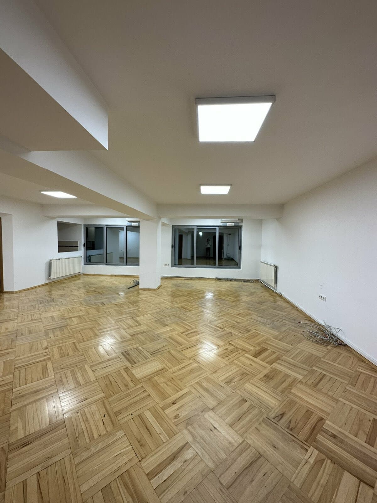 Деловен простор 193м2 во Центар - За Изнајмување - Центар - Слика 1