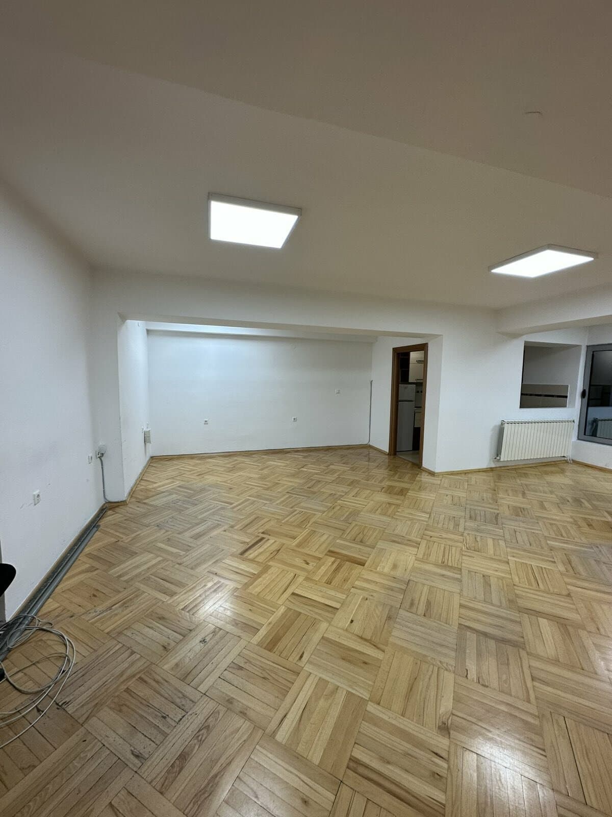 Деловен простор 193м2 во Центар - За Изнајмување - Центар - Слика 11