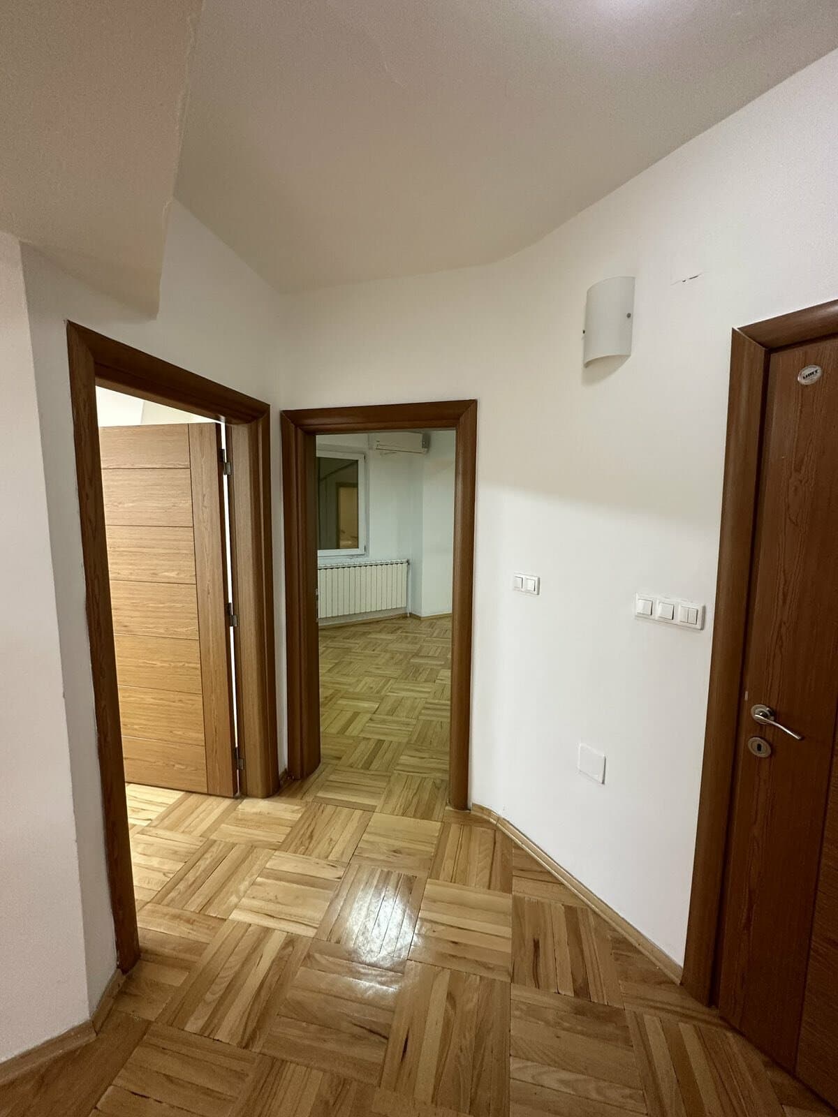 Деловен простор 193м2 во Центар - За Изнајмување - Центар - Слика 13