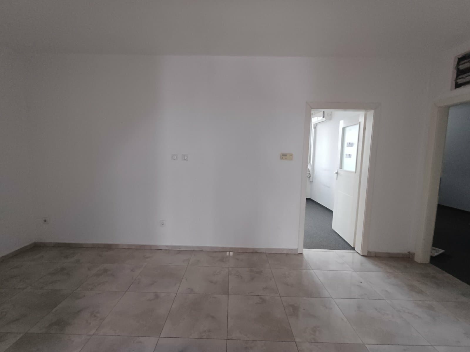 Деловен објект во Пинтија - За Продажба - Кисела Вода - Слика 8