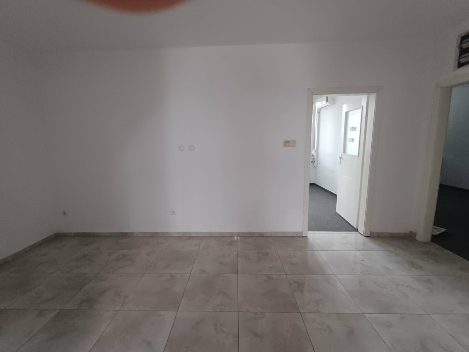 Деловен објект во Пинтија - За Продажба - Кисела Вода - Слика 7