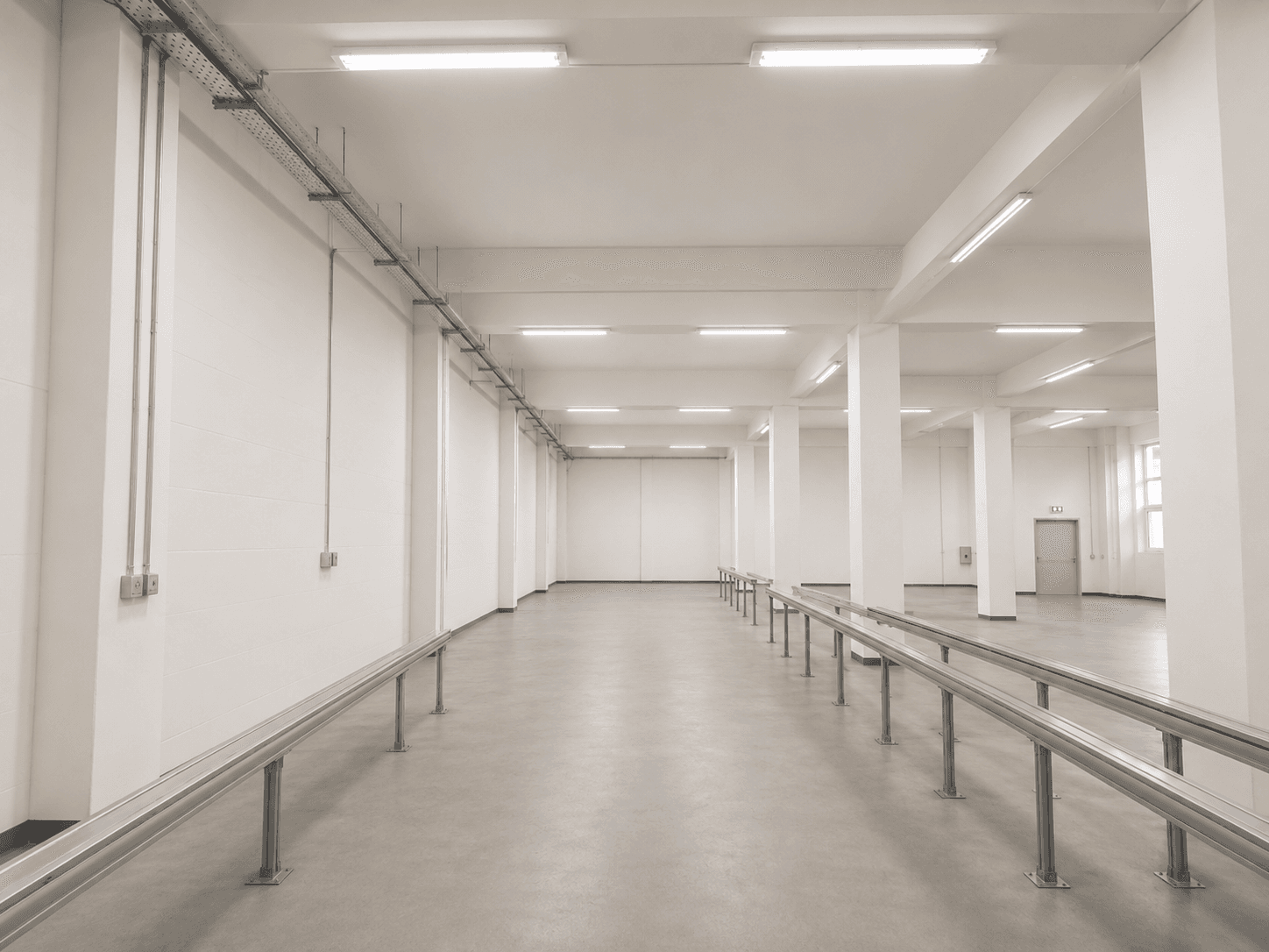 Warehouse and Office Facility for Rent in Vizbegovo - For Rent - Skopje - Image 4