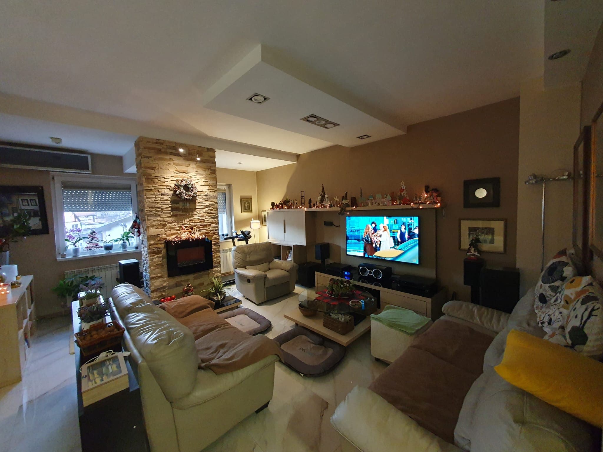 Куќа 350м2 на Водно - За Продажба - Центар - Слика 10